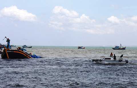 Tàu 3000 tấn chìm trên biển, 6 thuyền viên mất tích