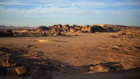 Máy bay vận tải của Ukraine rơi xuống sa mạc ở Algeria