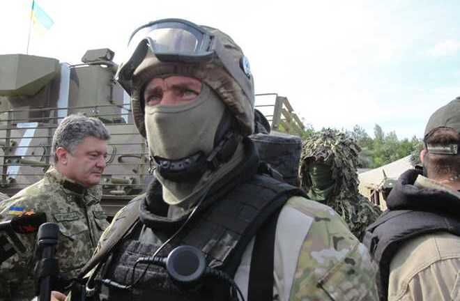 Tổng thống Ukraine đang cân nhắc áp đặt thiết quân luật