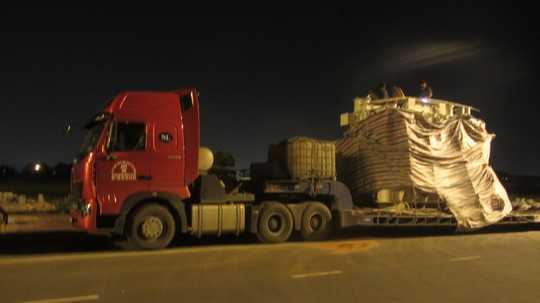 Bắt được xe 'siêu khủng' trốn trạm cân