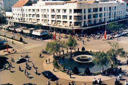 Ảnh: Toà nhà 130 năm tuổi ở Sài Gòn trước khi bị phá bỏ