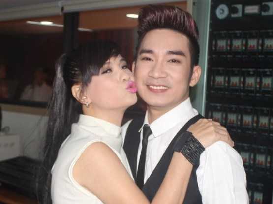 Quang Hà 'đốt cháy' khán giả Hàn Quốc