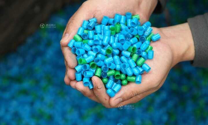 Trung Quốc: Phát hiện hàng triệu vỏ thuốc con nhộng độc hại