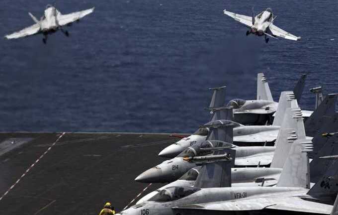 Mỹ không kích ác liệt vào nơi trú ẩn của IS