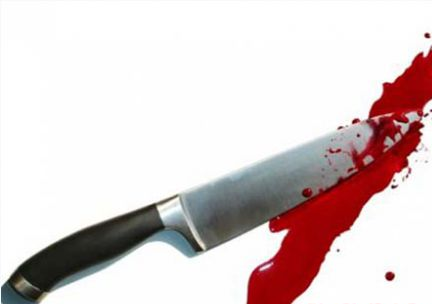 Chếnh choáng hơi men, rút dao đâm bạn nhậu