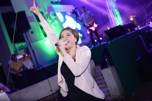 Bảo Thy nhảy cực sung, khoe chân dài nóng bỏng