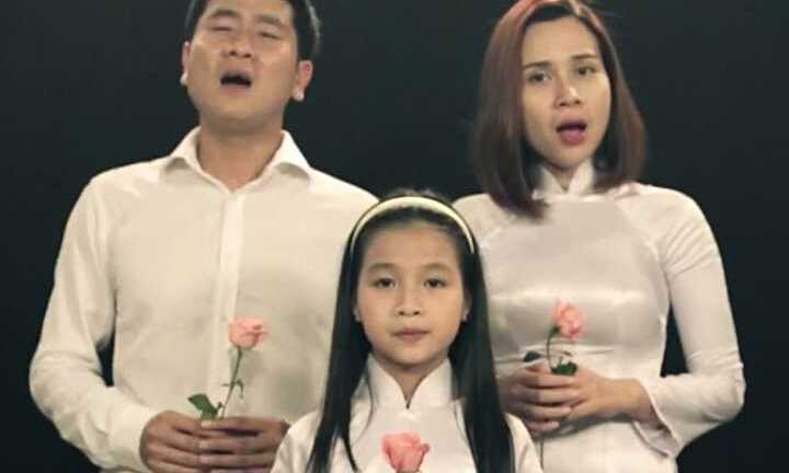 Đội Giang Hồ gây xúc động với MV 'Con có mẹ rồi'