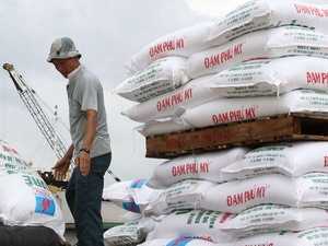Tăng thuế nhập khẩu urê từ 10/9