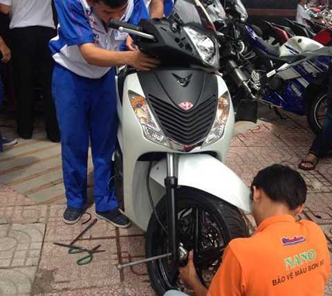 SH Sporty nhập khẩu giá 200 triệu đồng hút khách