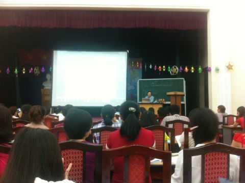 3 giờ vật vã trong 'lò' luyện thi công chức thuế