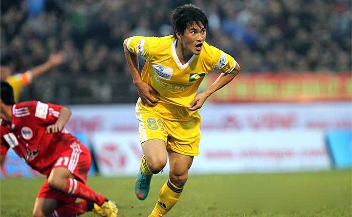 Không đủ tiền lót tay, Công Vinh rời SLNA?