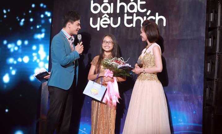 Phương Mỹ Chi trở lại ngôi đầu ấn tượng