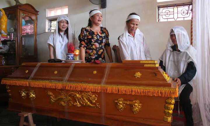 Đẫm nước mắt tiễn đưa Hạt phó kiểm lâm hy sinh khi cứu rừng