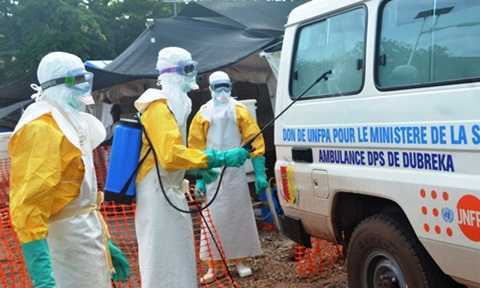 Tuyên truyền về dịch Ebola, 3 nhà báo bị giết