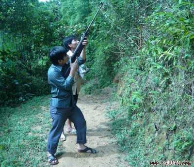 Thượng tá đi săn làm chết người