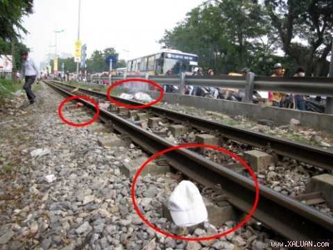 Băng qua đường sắt, người đàn ông bị tàu tông văng 20m