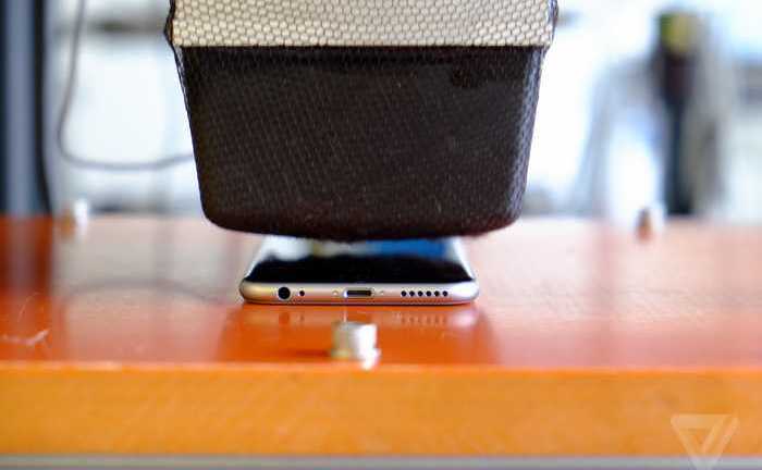 Apple tung thông tin 'tra tấn' iPhone 6