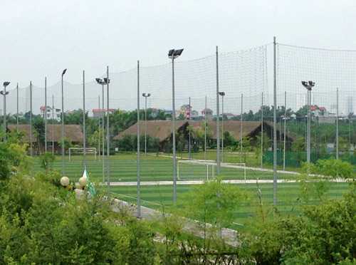 Bãi đáp ăn chơi của nhà giàu nơi bãi sông Hồng