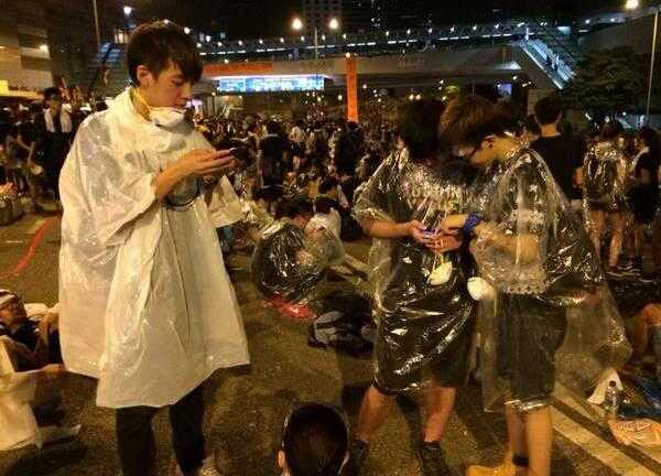 Người biểu tình Hong Kong tuyên bố sẽ đối đầu cảnh sát