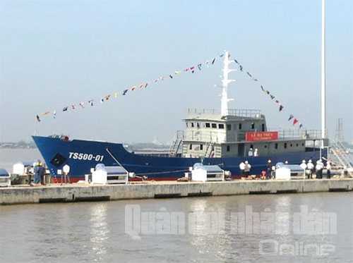 Hạ thủy tàu trinh sát 500CV của cảnh sát biển Việt Nam