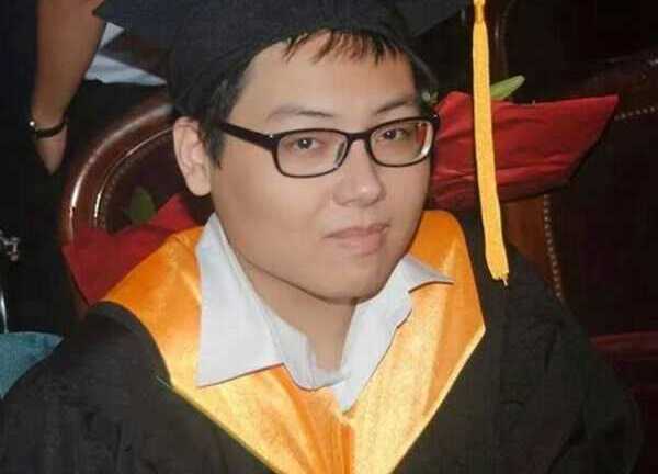 Chàng trai bại liệt đỗ thủ khoa đại học