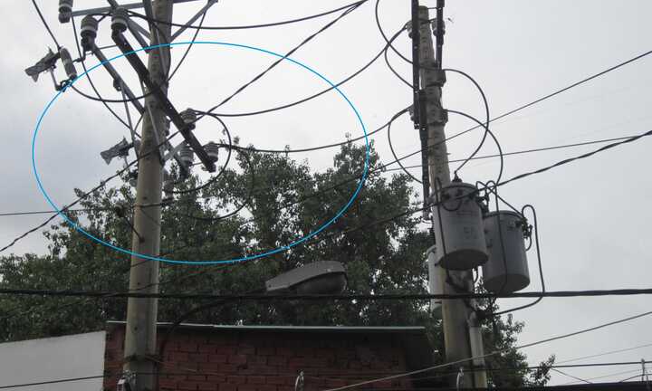 Chạm đầu vào dây cao thế, bị điện giật chết thảm