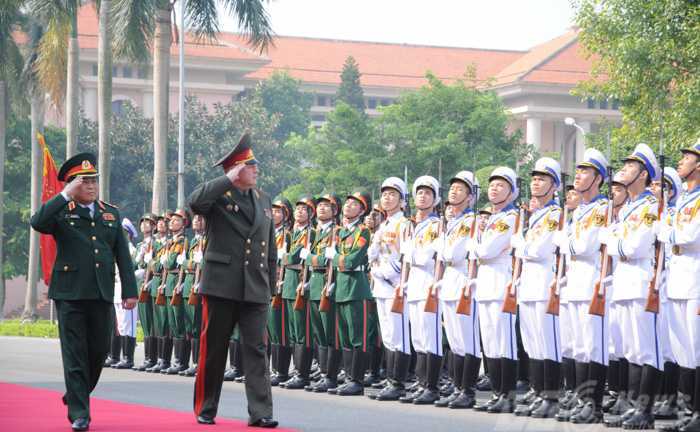 Việt Nam tăng cường hợp tác quốc phòng với Belarus