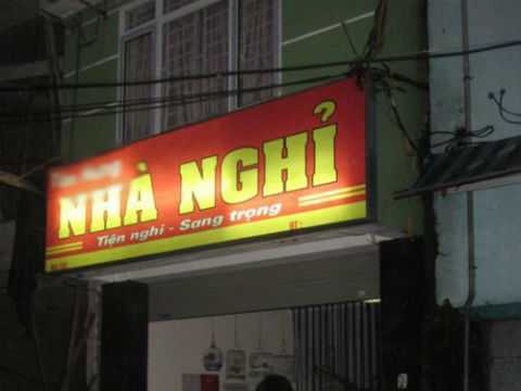 Vào nhà nghỉ cùng bạn gái, cán bộ huyện bị đâm chết