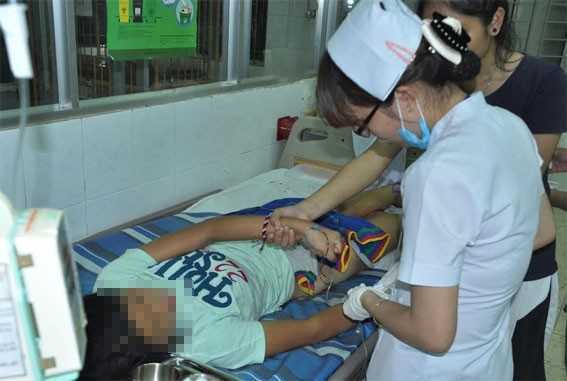 Nữ sinh Đồng Nai bị kẻ lạ rạch mông