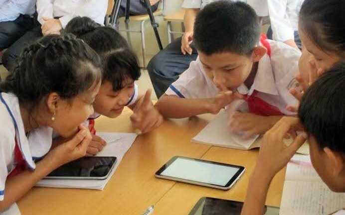 Học sinh miền núi Hòa Bình được học tiếng Anh với SGK điện tử Classbook