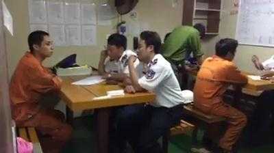 Clip: Cơ quan chức năng lấy lời khai thuyền viên tàu Sunrise 689