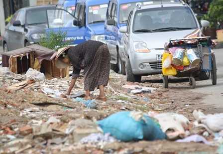 Bộ trưởng Lao động lý giải vì sao người dân thích... nghèo