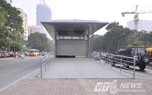 Cận cảnh tuyến buýt nhanh 49 triệu USD ở Hà Nội