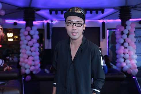 Lê Vũ Bình hội ngộ dàn ca sỹ Sao Mai điểm hẹn