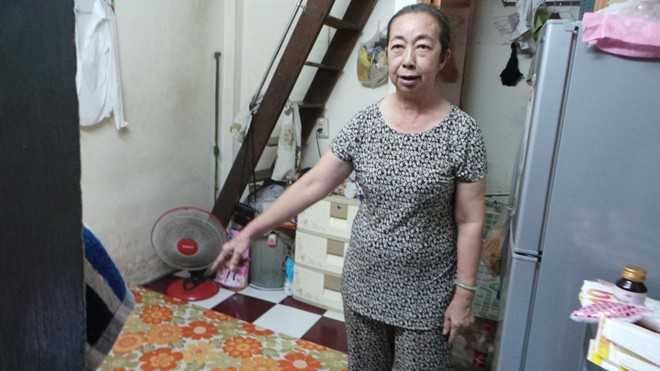 Kỳ quặc kẻ đột nhập nhà dân rồi... mở tivi nằm xem