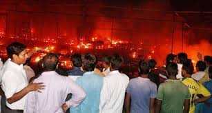 Ấn Độ: Cháy chợ pháo, hơn 200 gian hàng ra tro