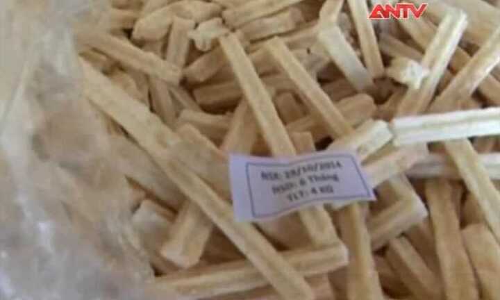 Hàng tấn bim bim 'rởm' ngang nhiên lưu hành Bắc - Nam