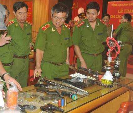 Bắt ông trùm Nhật chuyên mua bán ma túy, vũ khí