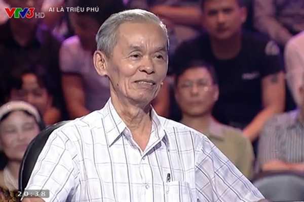 Màn đối đáp không thể nhịn cười giữa cụ ông 78 tuổi và MC Lại Văn Sâm