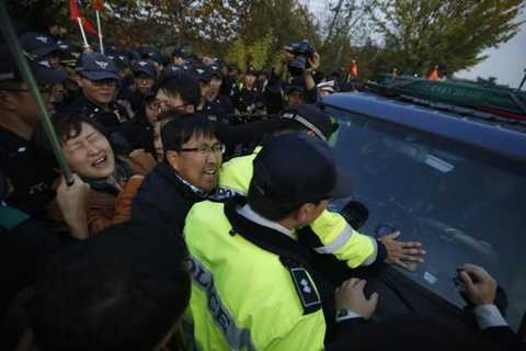 Dân gần biên giới Triều Tiên đụng độ với người thả truyền đơn