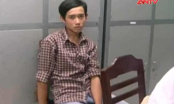 Bắt băng nhóm chuyên cướp giật đồ của phụ nữ 'hớ hênh'