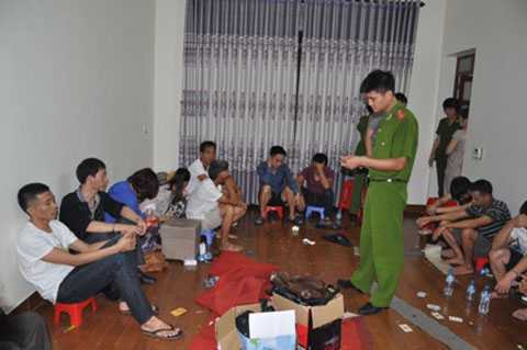 Triệt phá sới bạc, thu giữ gần 700 triệu đồng ở Hải Dương