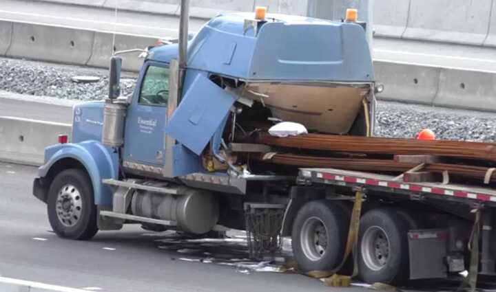 Lái xe rơ-mooc phanh khẩn cấp dễ mất mạng