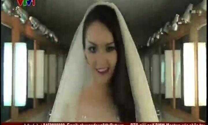 Biên tập viên Thụy Vân xuất hiện rùng rợn trong bản tin Chuyển động 24h