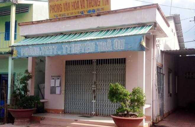 Thôi nôi con Trưởng phòng Văn hóa, cơ quan đóng cửa