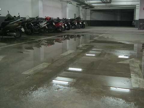 Ở trong chung cư hứng nước mưa: Sở Tài chính bị 'vượt mặt'