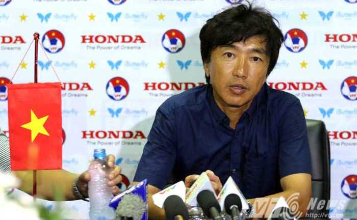 Tuyển Việt Nam đánh nhanh thắng nhanh, thầy Nhật hài lòng