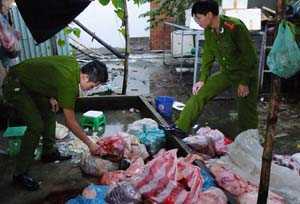 Phát hiện cơ sở chế biến nội tạng bẩn ở Đà Nẵng