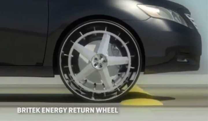 Video: Lốp xe 'tổ ong' lần đầu trang bị trên xe hơi