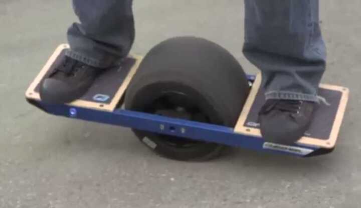 Video: Xe con lăn độc đáo của sinh viên